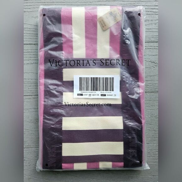 Victoria's Secret Striped Carry On Large Canvas Zipper Beach Tote NEW MSRP $49 - Picture 5 of 14
